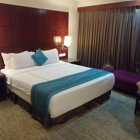 Skycity Hotel Γκουργκάον Εξωτερικό φωτογραφία