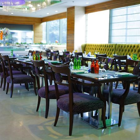 Skycity Hotel Γκουργκάον Εξωτερικό φωτογραφία