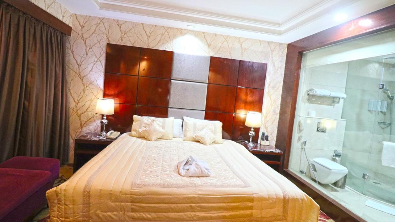 Skycity Hotel Γκουργκάον Εξωτερικό φωτογραφία