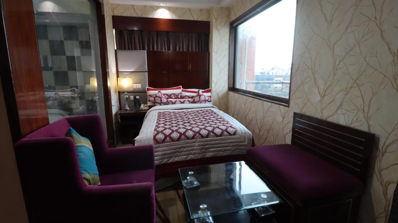 Skycity Hotel Γκουργκάον Εξωτερικό φωτογραφία