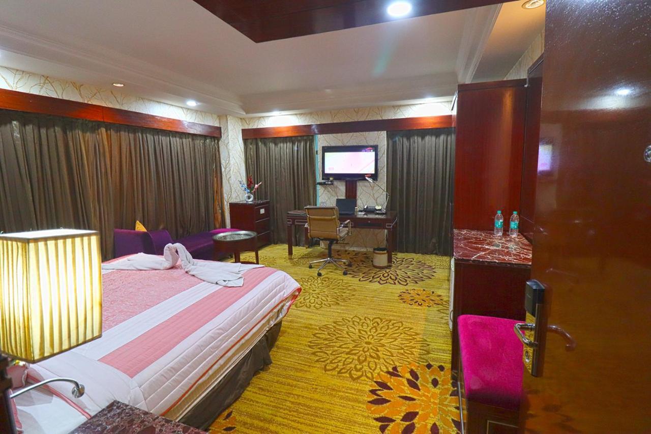 Skycity Hotel Γκουργκάον Εξωτερικό φωτογραφία
