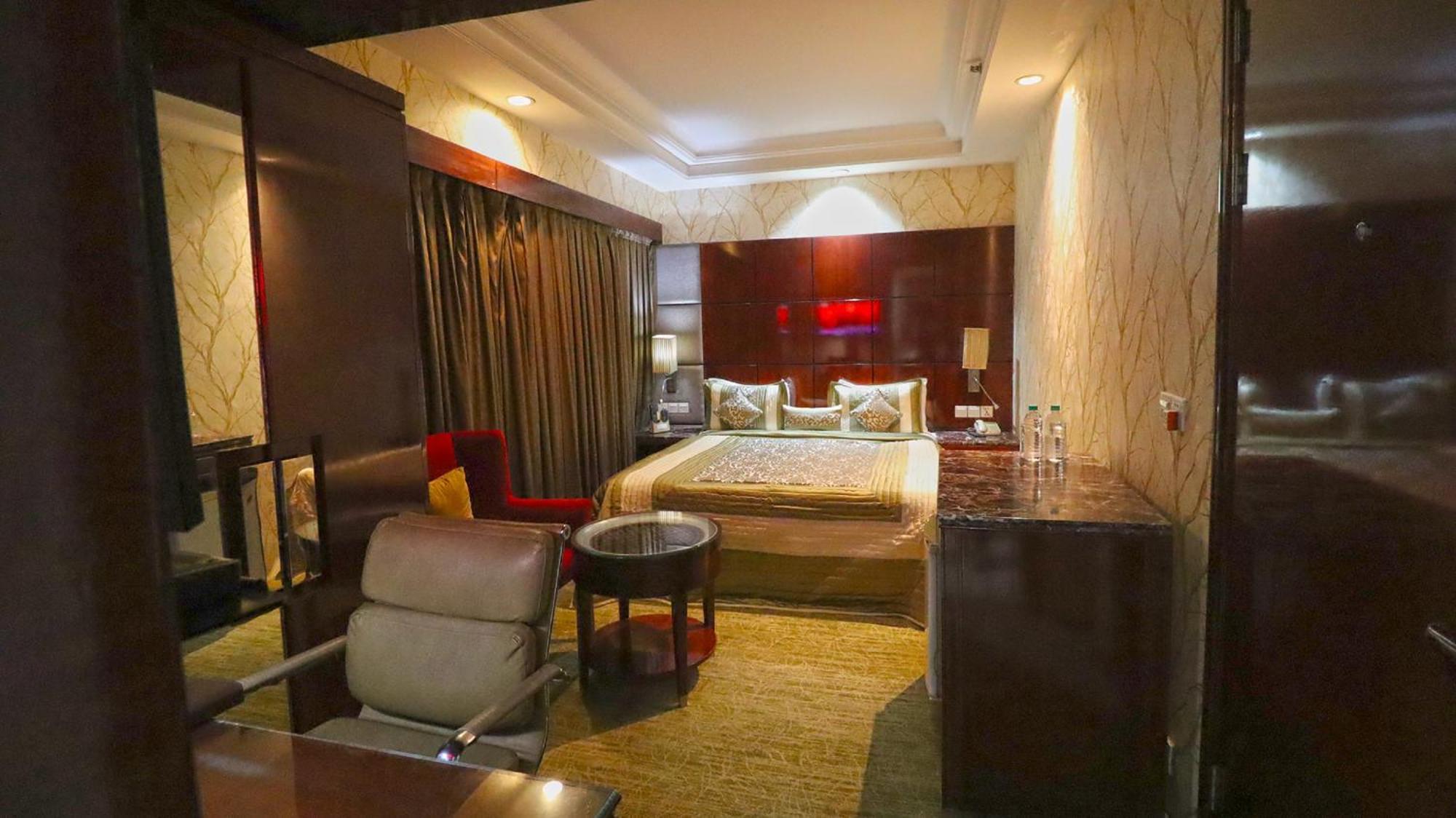 Skycity Hotel Γκουργκάον Εξωτερικό φωτογραφία