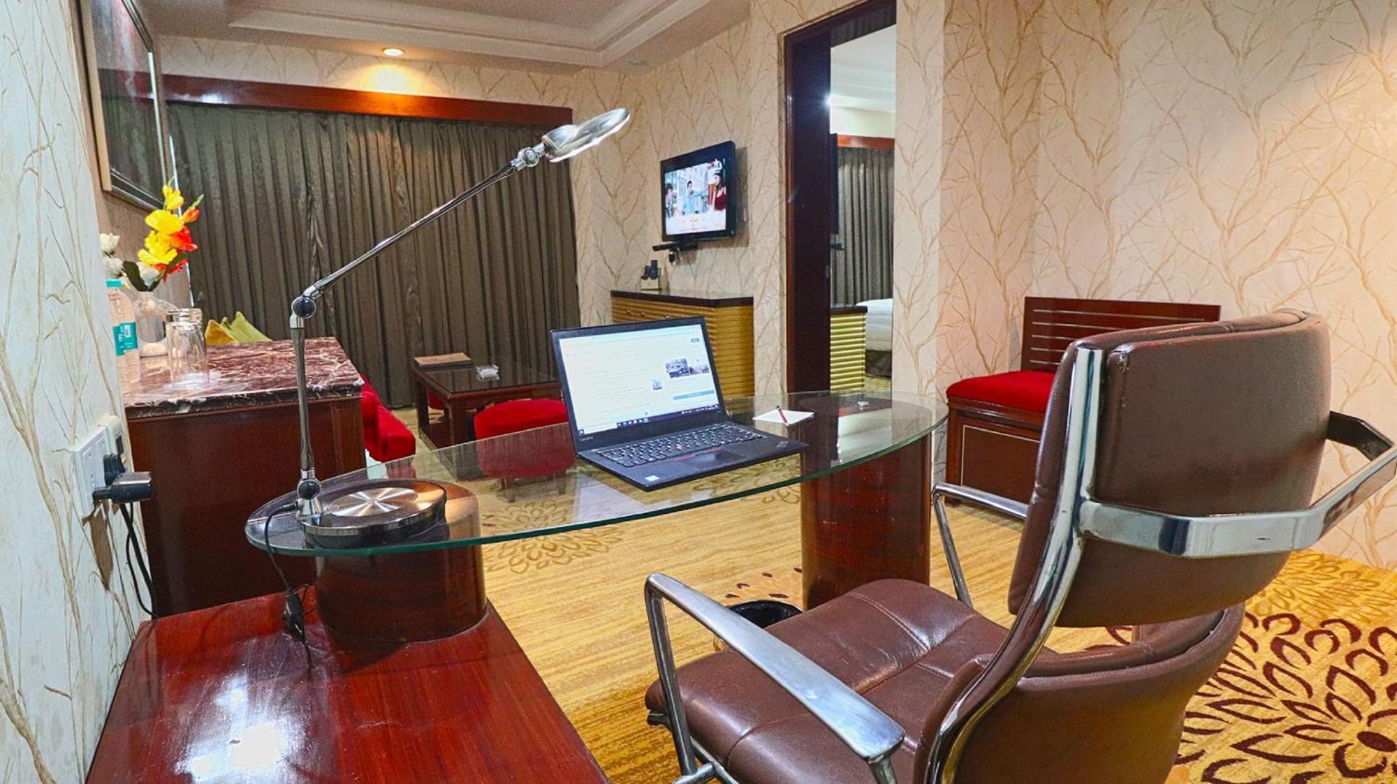 Skycity Hotel Γκουργκάον Εξωτερικό φωτογραφία