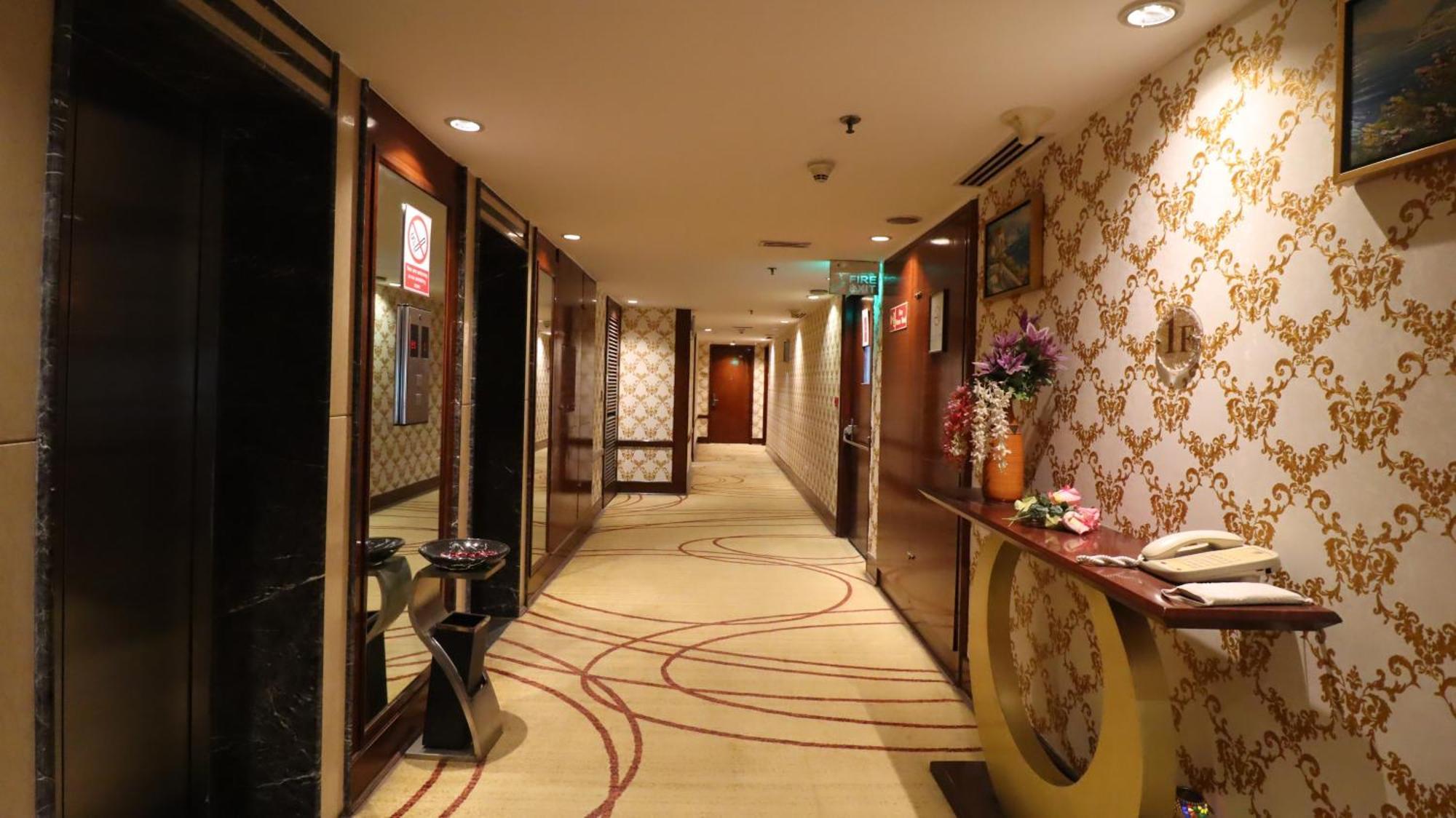 Skycity Hotel Γκουργκάον Εξωτερικό φωτογραφία