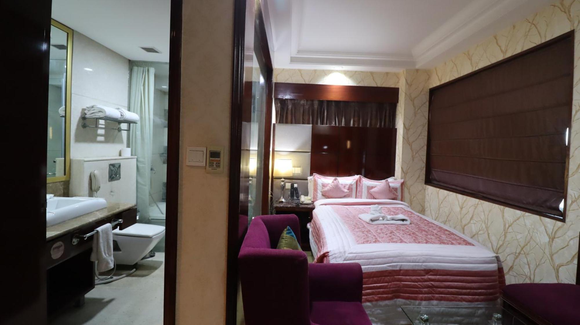 Skycity Hotel Γκουργκάον Εξωτερικό φωτογραφία